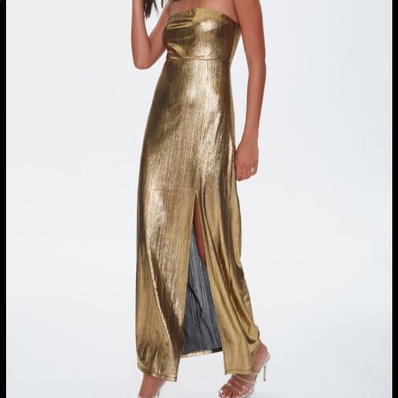 Forever 21 Dresses & Skirts - Metallic Maxi dress